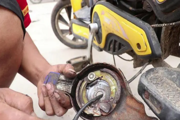 防城港市电动车刹车故障